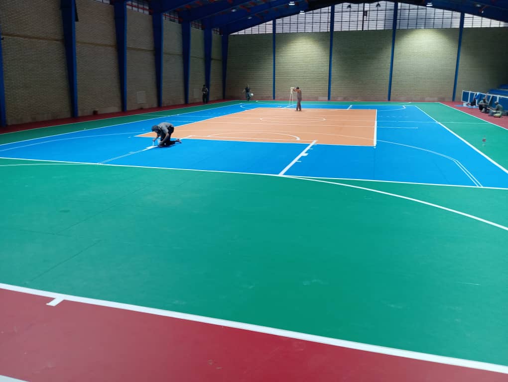 خدمات تعمیر و نوسازی کفپوش‌های ورزشی با کیفیت تضمینی